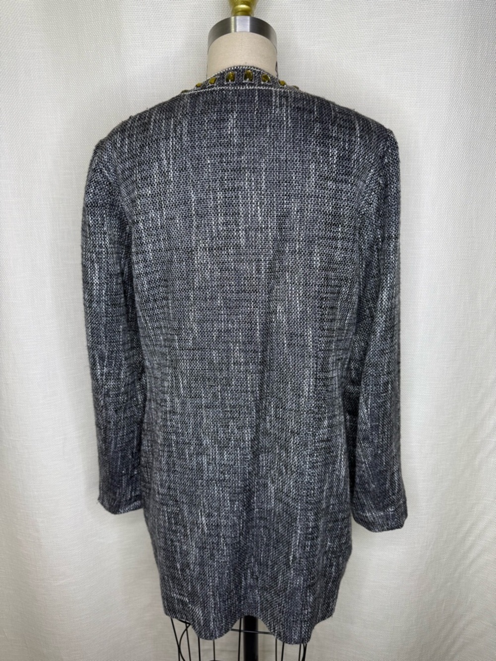 Chico’s Embellished Tweed Jacket Size 1 Lightly Used Chic Classic Style - Picture 5 of 8